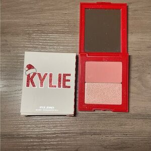 Kylie Jenner Blush & Highlighter Duo – Santa’s Wifey / Sexy Santa 🎄